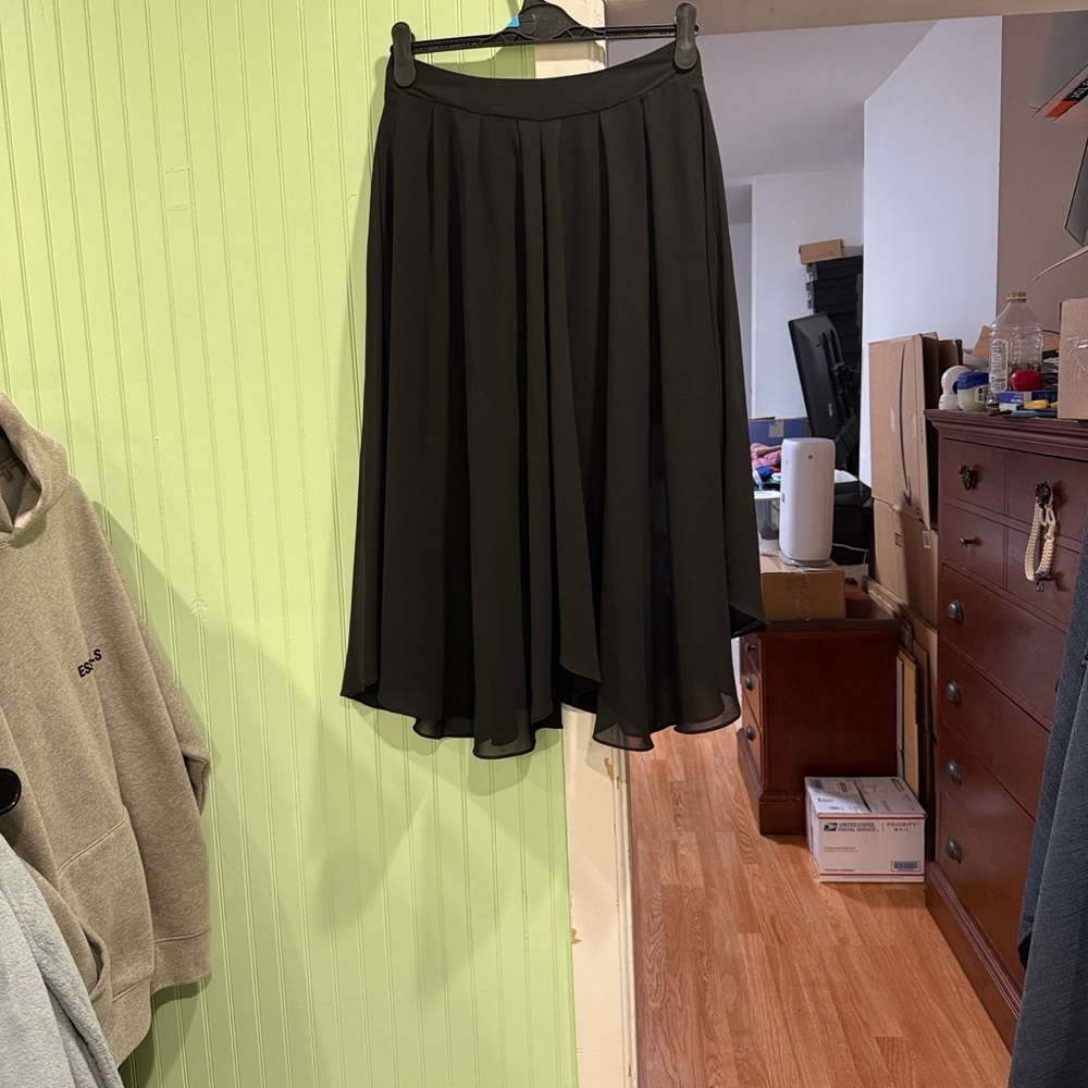 Forever 21 Black Women's Skirt